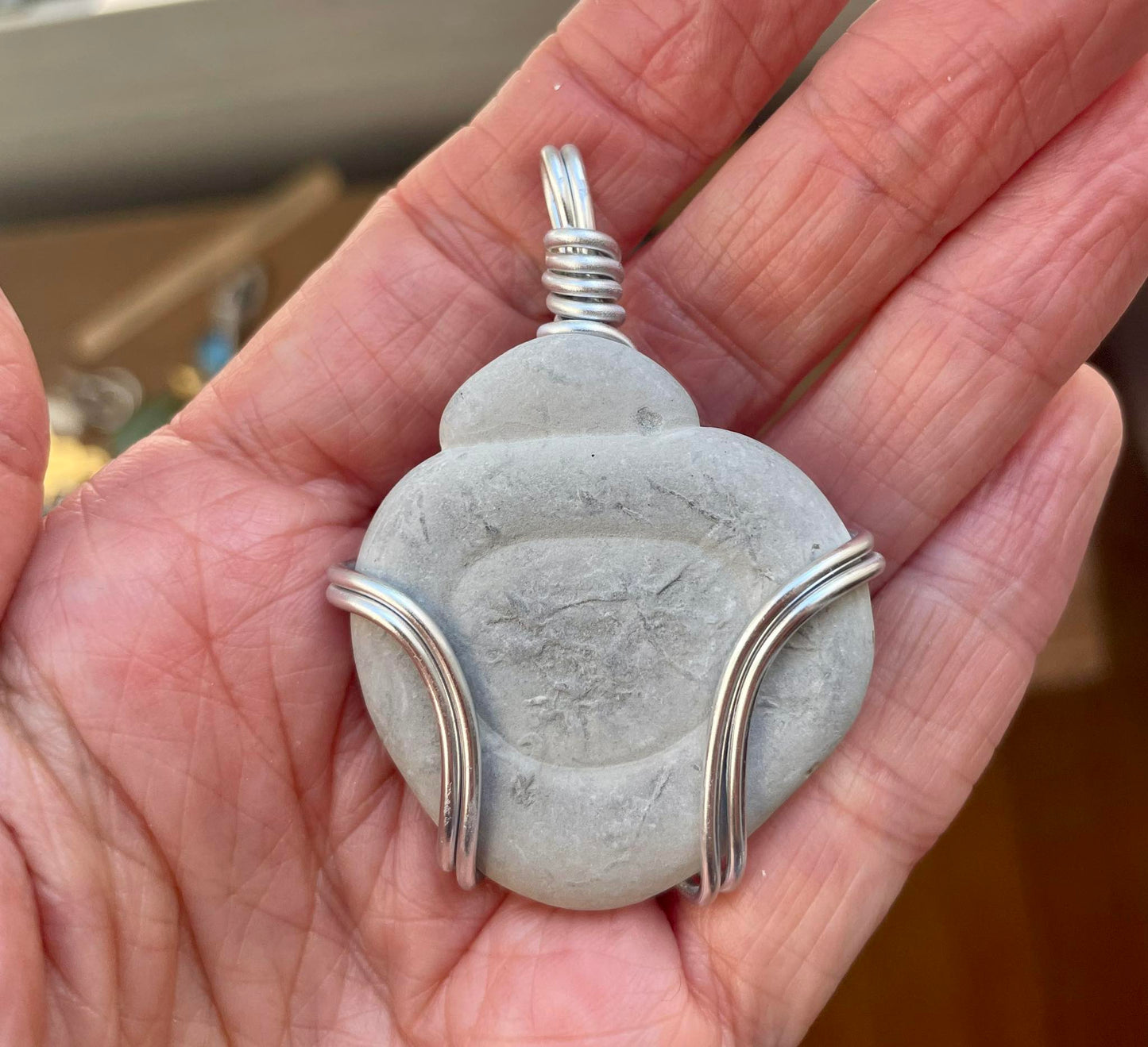 Pendentif en pierre des fées