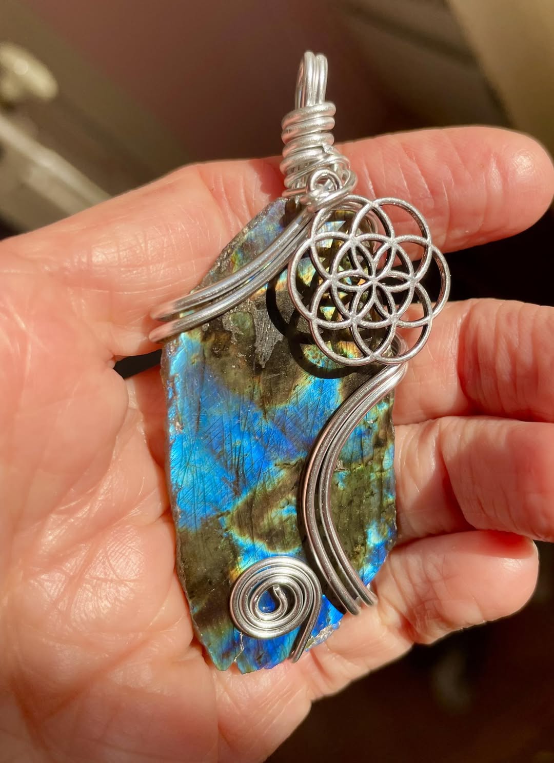 Pendentif en labradrite