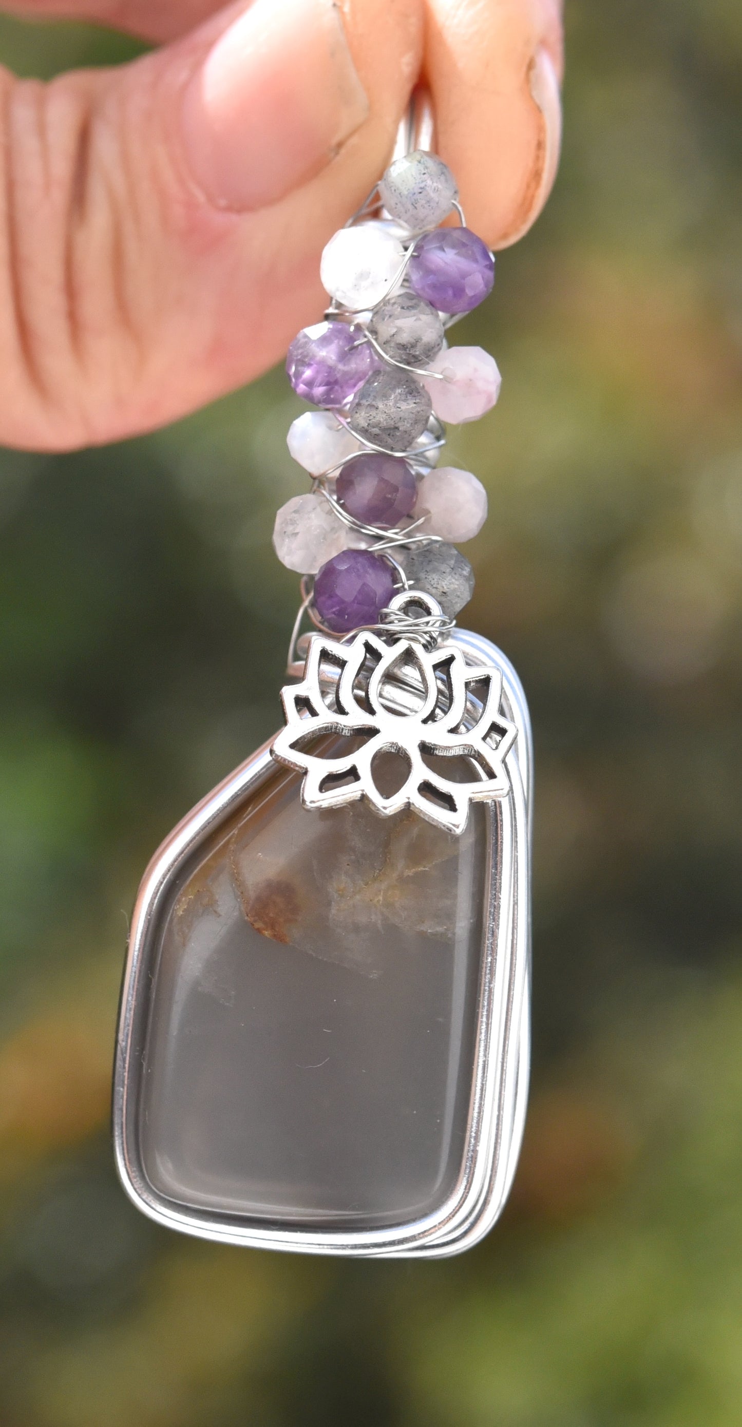 Pendentif en pierre de lune